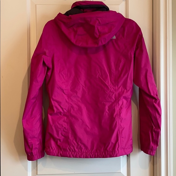 The North Face Resolve Shell Jacket - Picture 2 of 12